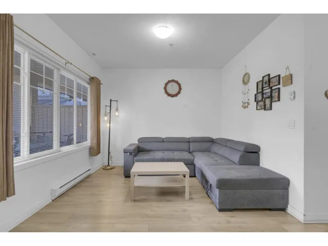 235 13958 108 AVENUE, Surrey, British Columbia V3T0B4