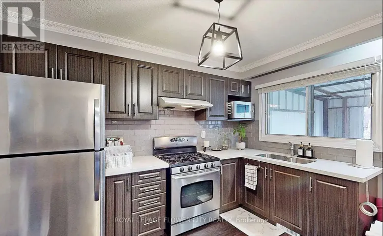2 - 191 CABANA DRIVE N, Toronto (Humber Summit), Ontario M9L1L2