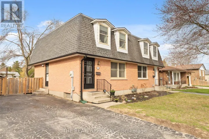 324 OAK AVENUE, Strathroy-Caradoc (SW), Ontario N7G3T2