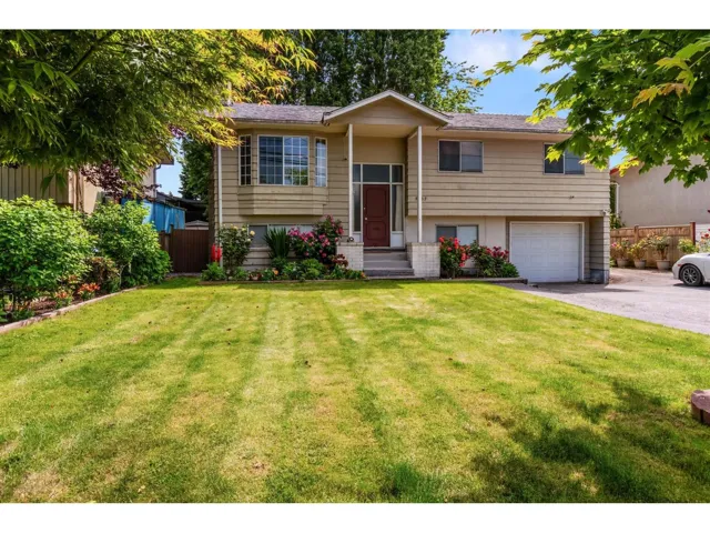 8082 112 STREET, Delta, British Columbia V4C4W3