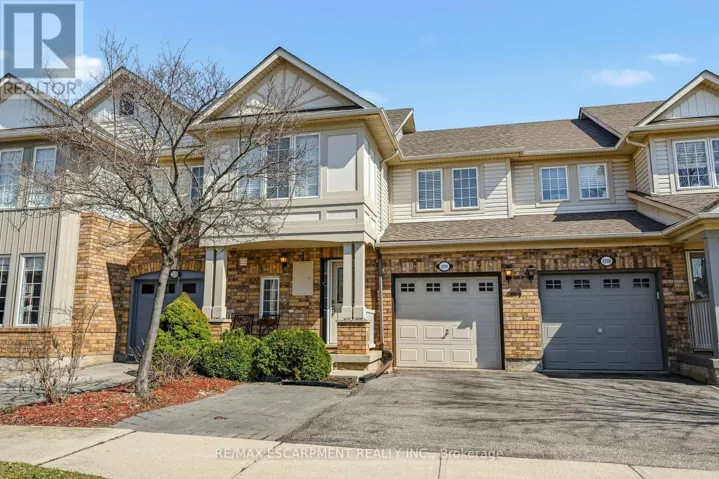 2211 AMBERGLEN COURT, Oakville (WM Westmount), Ontario L6M4W8