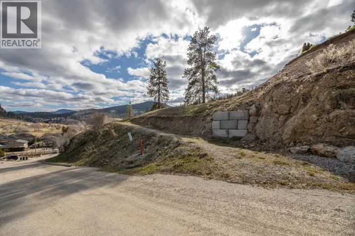 12402 BLAGBORNE Avenue, Summerland, British Columbia V0H1Z8