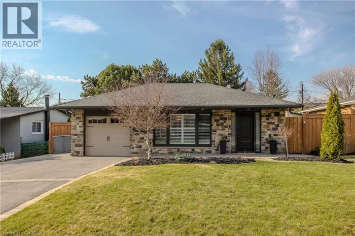 1375 LANGDALE Crescent, Oakville, Ontario L6H2K7