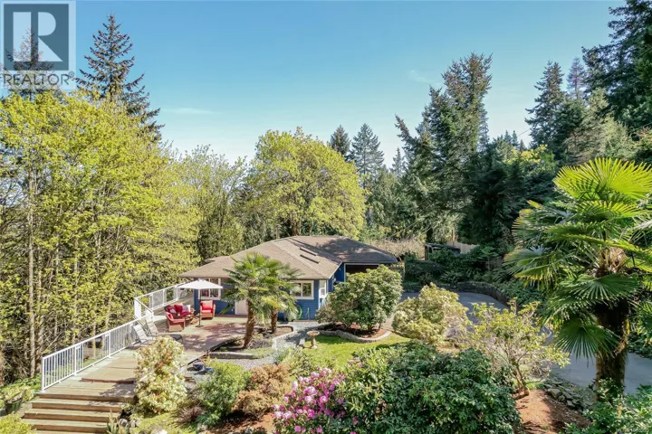 170 Woodland Dr, Salt Spring, British Columbia V8K1K2