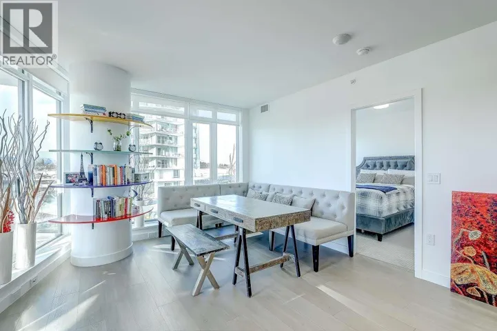 303 7683 PARK CRESCENT, Burnaby, British Columbia V3N0J4