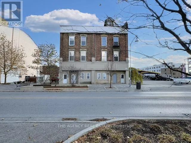4 - 268 TALBOT STREET, St. Thomas, Ontario N5P1B4