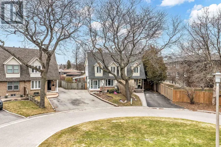 318 RONDEAU COURT, Oshawa (Lakeview), Ontario L1J6N4