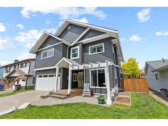 26433 28 AVENUE, Langley, British Columbia V4W3A6