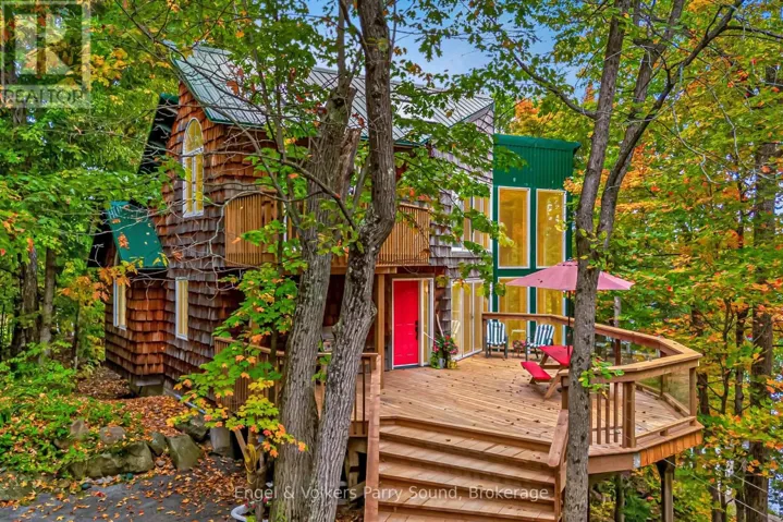 139 MANITOU DRIVE, McKellar, Ontario P0G0A1