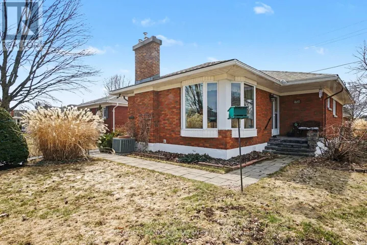 1306 HANBURY STREET, Ottawa, Ontario K2C2M2