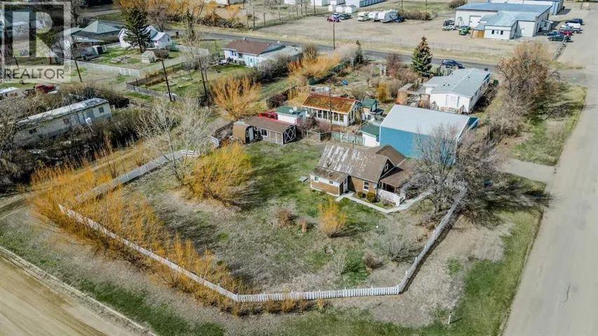 102 County Road, Warner, Alberta T0K2L0