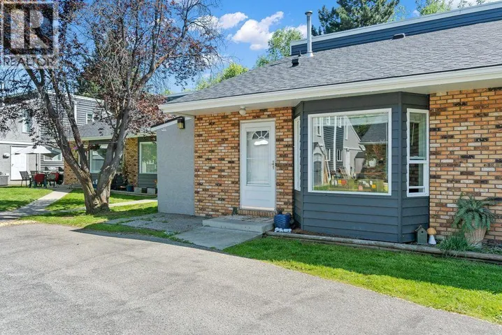 3155 Gordon Drive Unit# 304, Kelowna, British Columbia V1W3N6