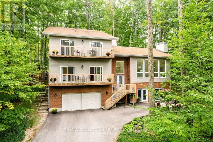 10 BEECHWOOD ROAD, Oro-Medonte (Horseshoe Valley), Ontario L4M4Y8