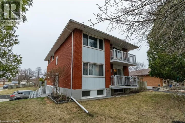 35 SHAFTSBURY Drive Unit# 2, Kitchener, Ontario N2A1N4