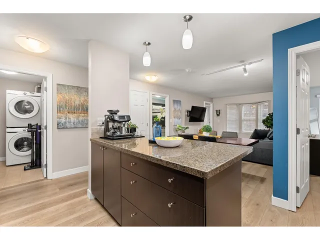 204 5454 198 STREET, Langley, British Columbia V3A1G2