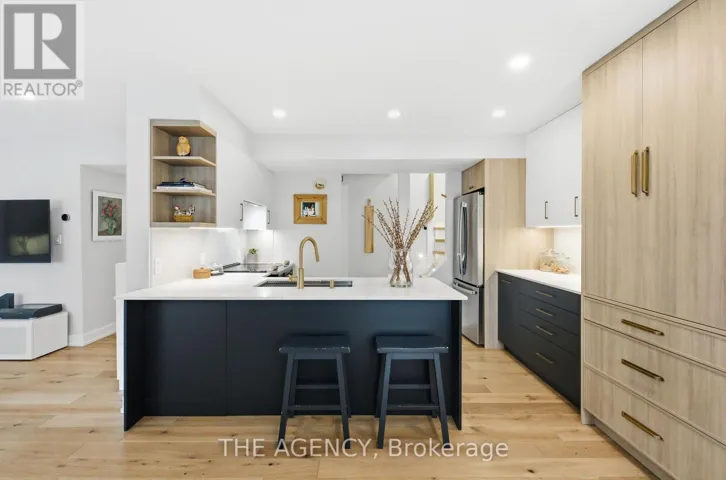 26 - 208 NIAGARA STREET, Toronto (Niagara), Ontario M6J3W5