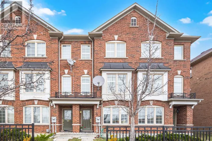 30 PEACH DRIVE W, Brampton (Sandringham-Wellington), Ontario L6R0W5