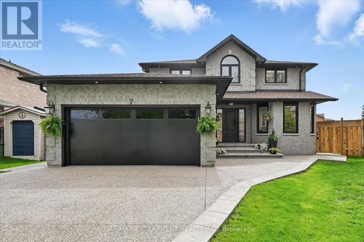 7 GRANDVIEW AVENUE, Hamilton (Lakeshore), Ontario L8E5A5