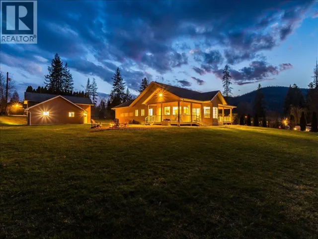 1750 Green Road, Fruitvale, British Columbia V0G1L1