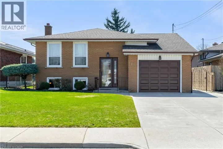 11 FOREST HILL Crescent, Hamilton, Ontario L8K5V2