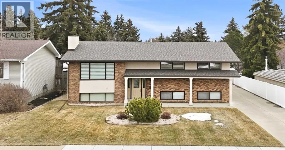 77 Allan Close, Red Deer, Alberta T4R1A4