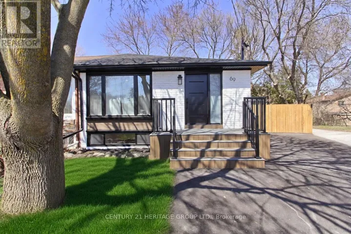 69 MARLIN COURT, Newmarket (Bristol-London), Ontario L3Y2W7