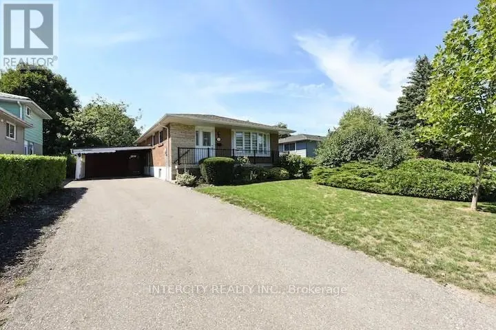 13 ARMBRO AVENUE, Brampton (Brampton South), Ontario L6Y1X1