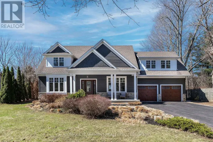 400 HAMILTON DRIVE, Hamilton (Ancaster), Ontario L9G2B1