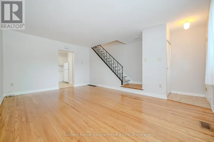 144 PRINCETON DRIVE, Hamilton (Sherwood), Ontario L8T1S8