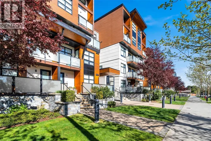 402 4000 Shelbourne St, Saanich, British Columbia V8N0B6
