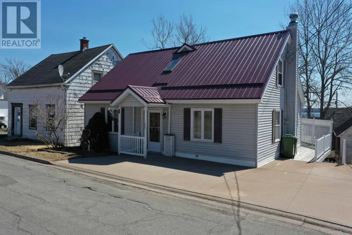 239 High Street, Pictou, Nova Scotia B0K1S0