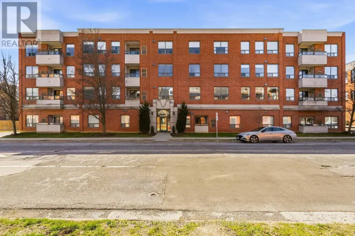 203 - 8 MAIN STREET, Hamilton (Dundas), Ontario L9H1B8