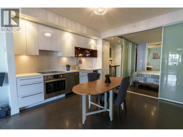 260 E 2ND AVENUE, Vancouver, British Columbia V5T1B7