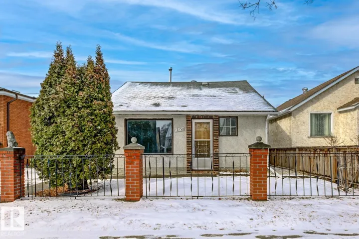 12134 96 ST NW NW, Edmonton, Alberta T5G1W1