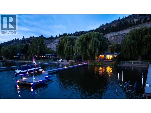 4589 Lakeside Road, Penticton, British Columbia V2A8W4