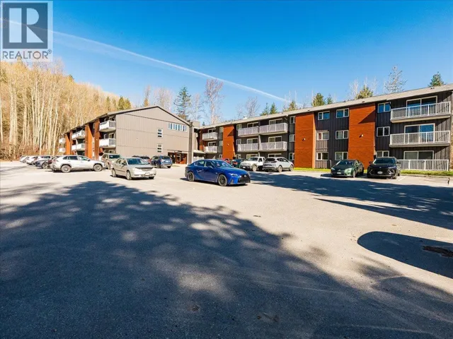 880 WORDSWORTH Avenue Unit# 201, Warfield, British Columbia V1R2V9