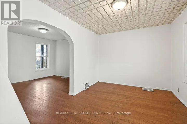 23 FREDERICK AVENUE, Hamilton (Crown Point), Ontario L8H4K1