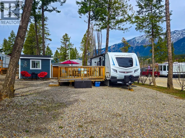 4868 RIVERVIEW Drive Lot# 146, Edgewater, British Columbia V0A1E0