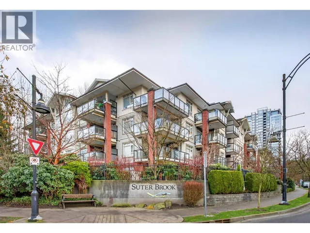 100 CAPILANO ROAD, Port Moody, British Columbia V3H5M9