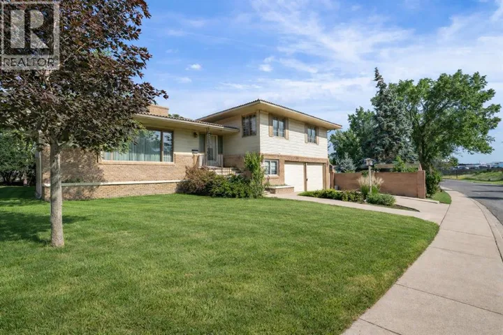 1119 Bullivant Crescent SW, Medicine Hat, Alberta T1A5G8