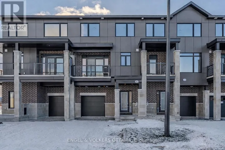 802 ANCIANO CRESCENT, Ottawa, Ontario K2S0J7