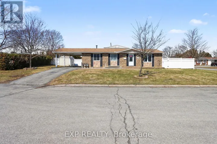 2 FOLKSTONE COURT, Ottawa, Ontario K1B4J9