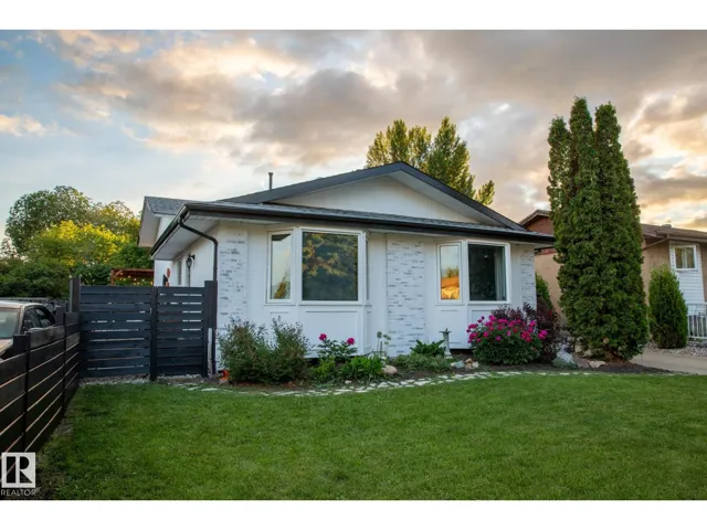 2626 49 ST NW, Edmonton, Alberta T6L3W9