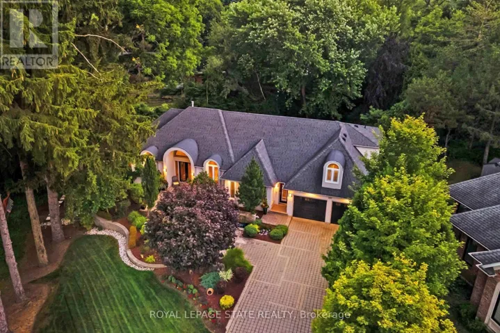 34 HARRINGTON PLACE, Hamilton (Ancaster), Ontario L9G4Z2