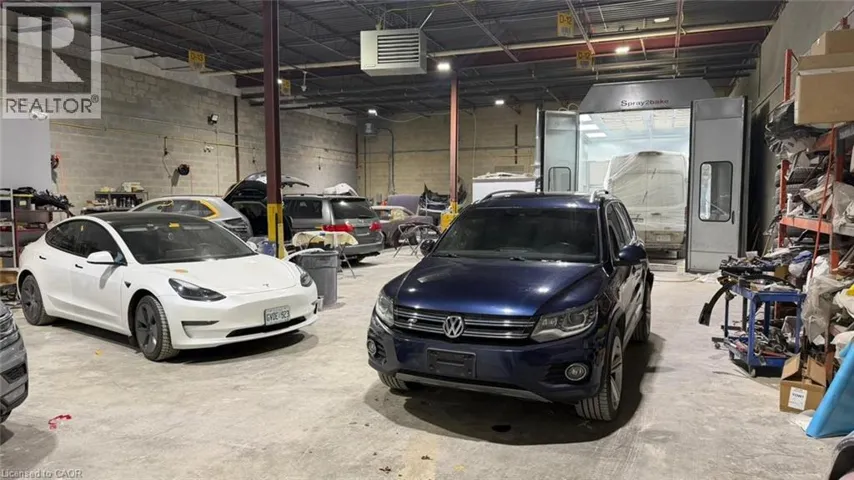 101 GLIDDEN Road Unit# 8, Brampton, Ontario L6T3W6