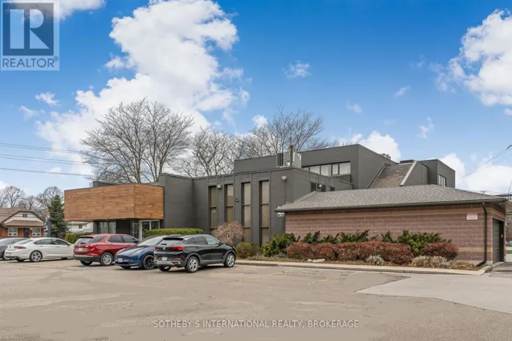 320 VINE STREET, St. Catharines (Carlton/Bunting), Ontario L2M4T3