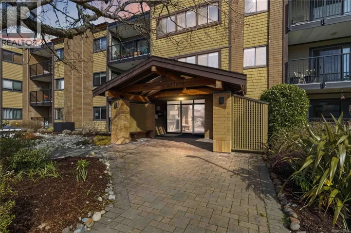 224 1870 McKenzie Ave, Saanich, British Columbia V8N4X3