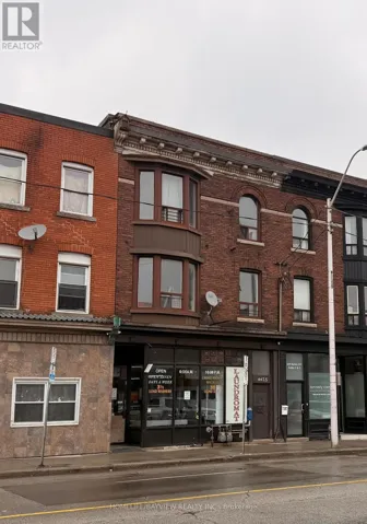 447 BARTON STREET E, Hamilton (Landsdale), Ontario L8L2Y7