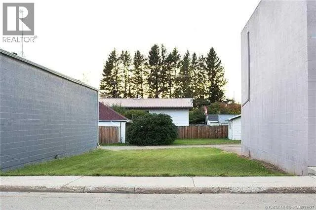 5106 50 Street, Eckville, Alberta T0M0X0
