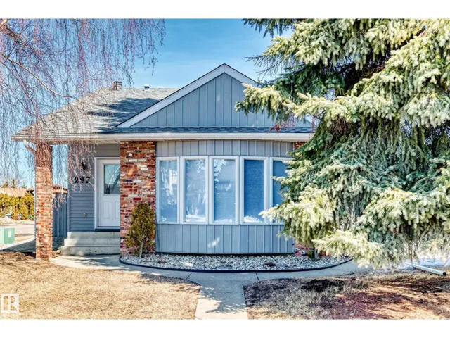 287 LAGO LINDO CR NW, Edmonton, Alberta T5Z1Y5